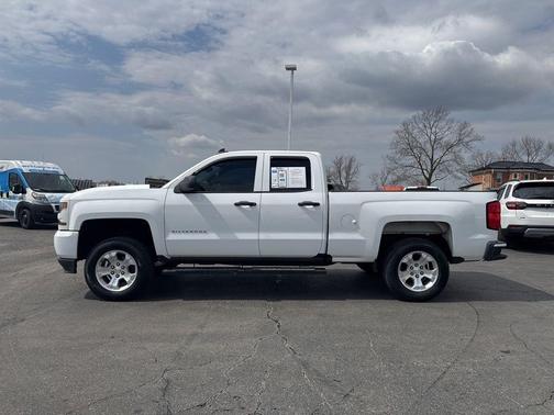2018 Chevrolet Silverado 1500 Custom