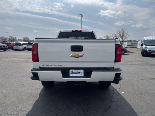 2018 Chevrolet Silverado 1500 Custom