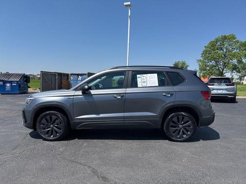 Platinum Gray Metallic 2022 Volkswagen Taos 1.5T S