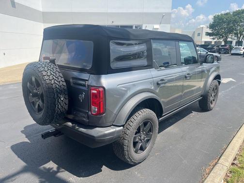 2022 Ford Bronco Black Diamond