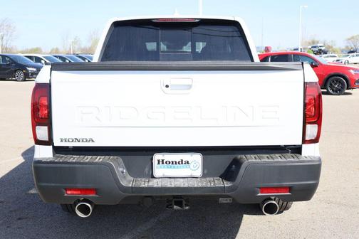 Platinum White 2026 Honda Ridgeline RTL