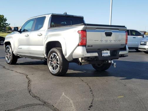 2025 Toyota Tacoma Hybrid TRD