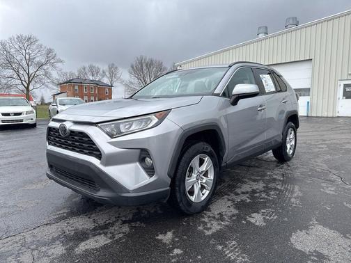 2020 Toyota RAV4 XLE