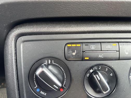 2012 Volkswagen Beetle 2.5L