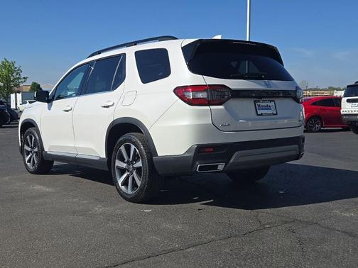 Platinum White Pearl 2023 Honda Pilot Touring