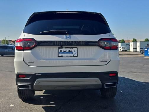 Platinum White Pearl 2023 Honda Pilot Touring