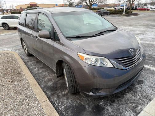 2015 Toyota Sienna LE