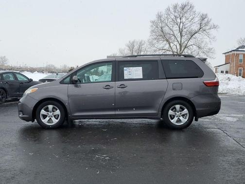 2015 Toyota Sienna LE
