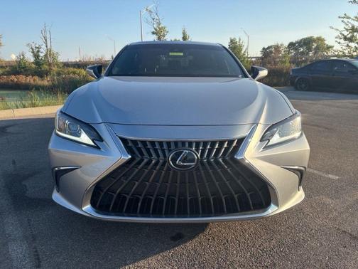 2022 Lexus ES 350 Base