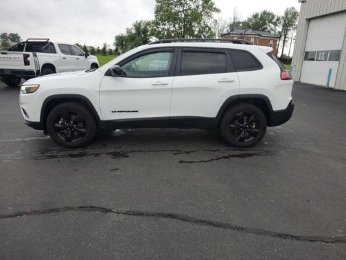 2023 Jeep Cherokee Altitude Lux