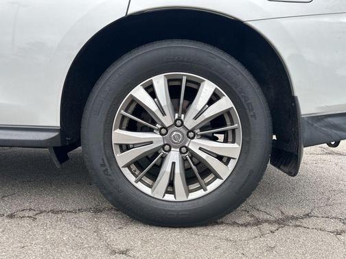 Brilliant Silver 2018 Nissan Pathfinder S