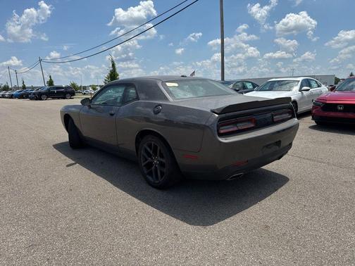 2021 Dodge Challenger SXT
