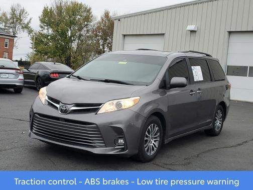 2018 Toyota Sienna XLE Premium