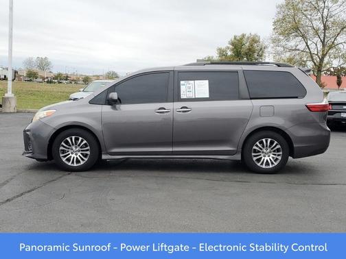 2018 Toyota Sienna XLE Premium