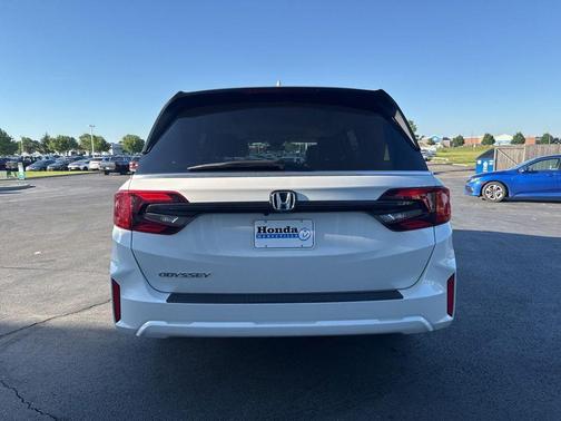 Platinum White Pearl 2025 Honda Odyssey EX-L