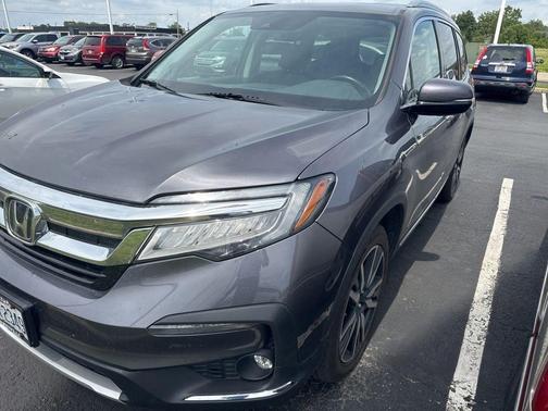 2019 Honda Pilot Touring 8-Passenger