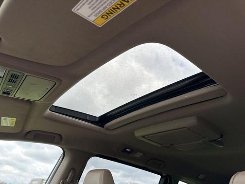 Platinum White Pearl 2023 Honda Odyssey Touring