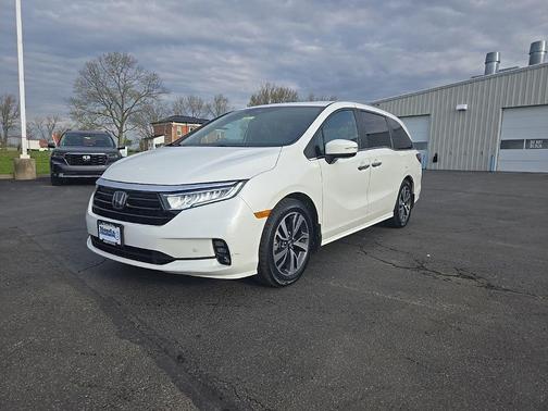 Platinum White Pearl 2023 Honda Odyssey Touring