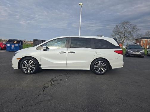 Platinum White Pearl 2023 Honda Odyssey Touring
