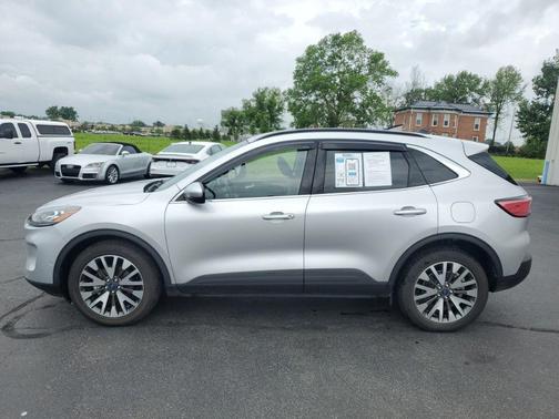 2020 Ford Escape Titanium