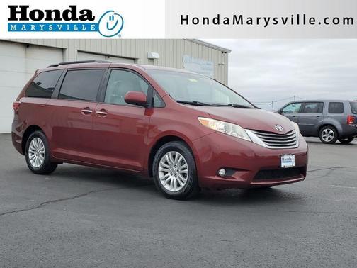 2017 Toyota Sienna XLE Premium