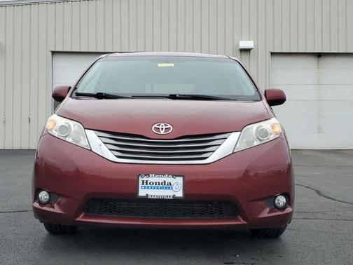 2017 Toyota Sienna XLE Premium