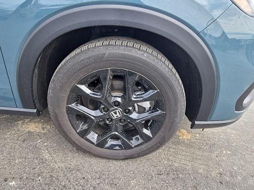 Pearl 2025 Honda HR-V Sport