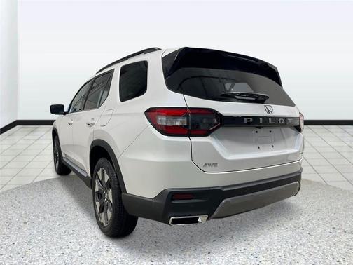 Platinum White 2026 Honda Pilot Touring