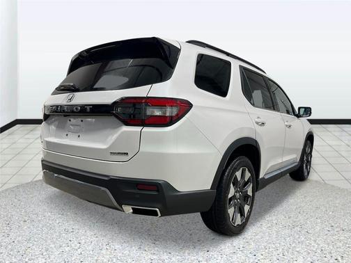 Platinum White 2026 Honda Pilot Touring