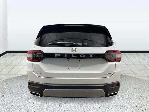 Platinum White 2026 Honda Pilot Touring