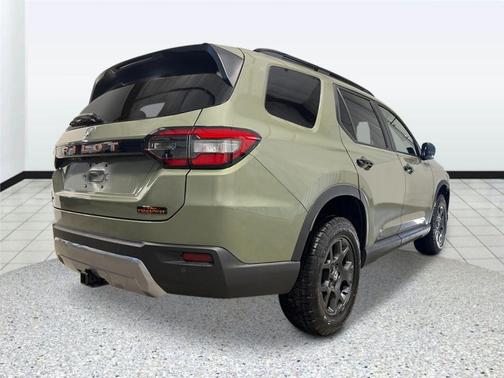 Green Metallic 2026 Honda Pilot TrailSport