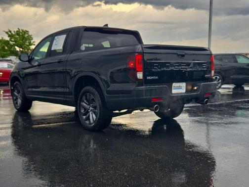 Crystal Black Pearl 2024 Honda Ridgeline Sport