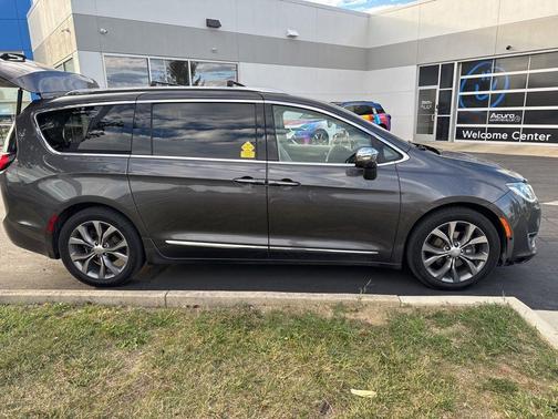 2018 Chrysler Pacifica Limited