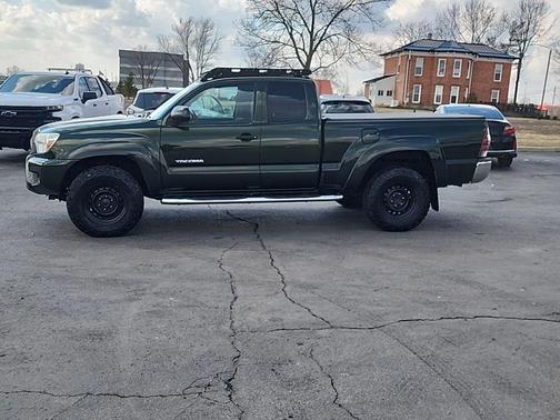 2014 Toyota Tacoma Base