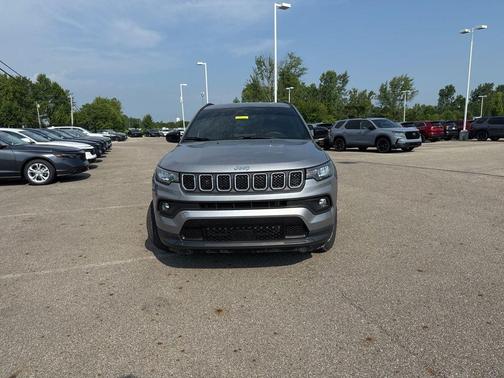2023 Jeep Compass Latitude Lux