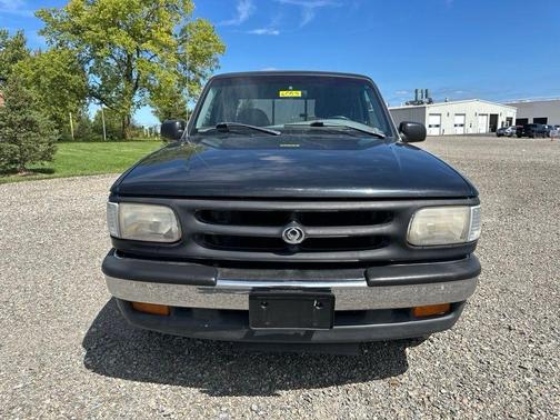 Black 1997 Mazda B2300 SE Cab Plus