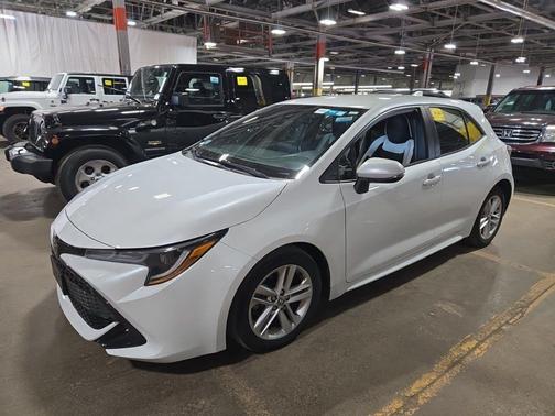 2022 Toyota Corolla Hatchback SE