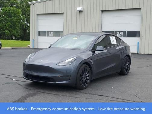 2023 Tesla Model Y Standard Range