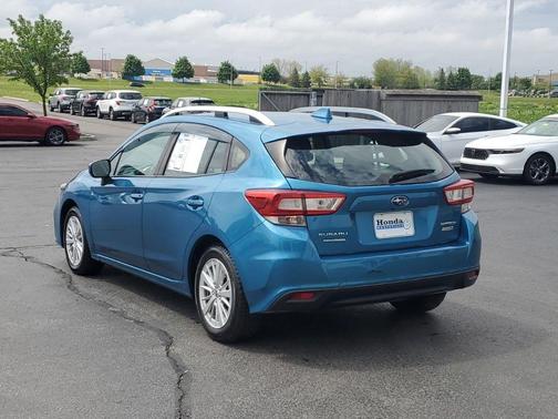 2017 Subaru Impreza 2.0i Premium