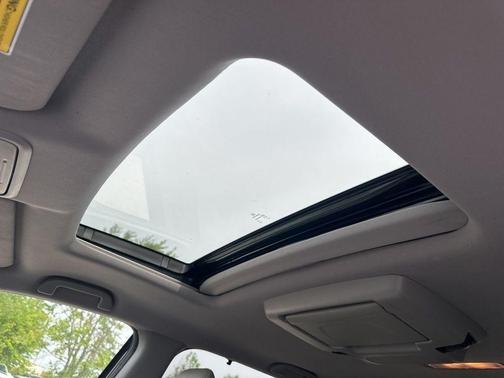 Lunar Silver Metallic 2021 Honda Pilot Touring 8-Passenger