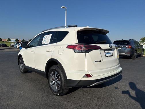 Super White 2016 Toyota RAV4 XLE