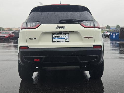 Pearl White Pearlcoat 2019 Jeep Cherokee Trailhawk