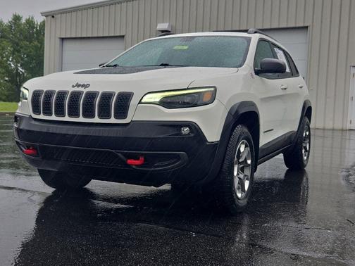 Pearl White Pearlcoat 2019 Jeep Cherokee Trailhawk