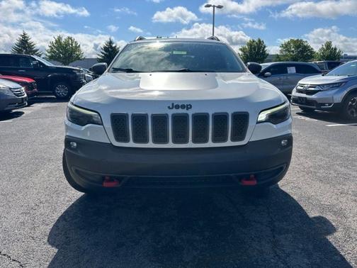 Pearl White Pearlcoat 2019 Jeep Cherokee Trailhawk