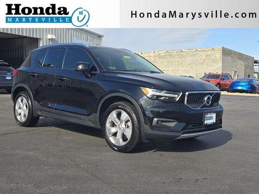 Black Stone 2022 Volvo XC40 T5 Momentum