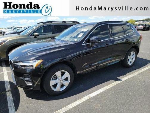 2022 Volvo XC60 B5 Momentum