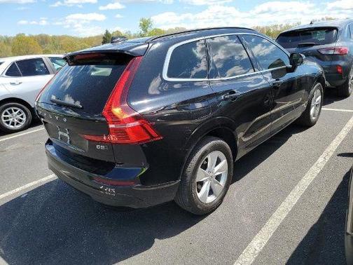 2022 Volvo XC60 B5 Momentum