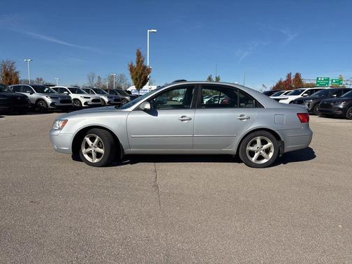 2010 Hyundai SONATA SE