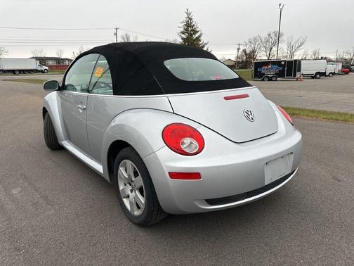 2007 Volkswagen New Beetle 2.5