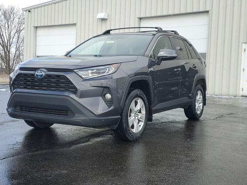 2021 Toyota RAV4 Hybrid XLE
